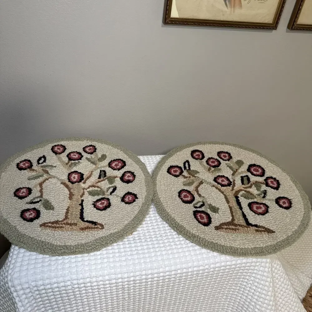 Chandler Four Corners Tree of Life Wool Hooked Chair Pads Set of 2 14” Round Vtg